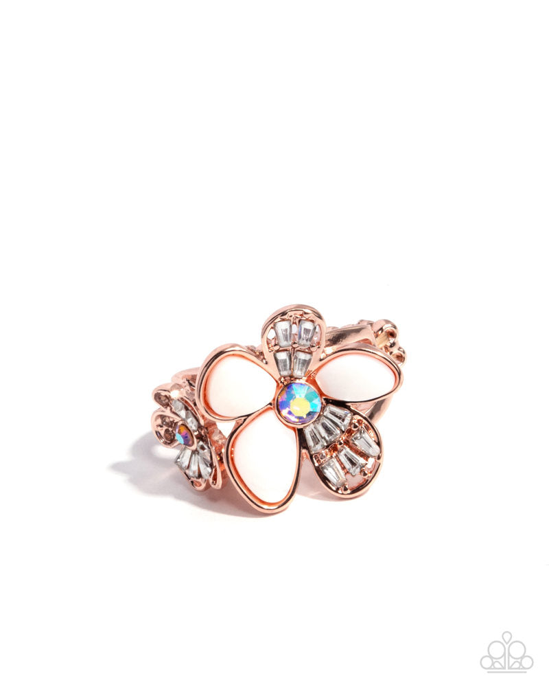 A Dizzy SHELL Ring - Rose Gold image 2