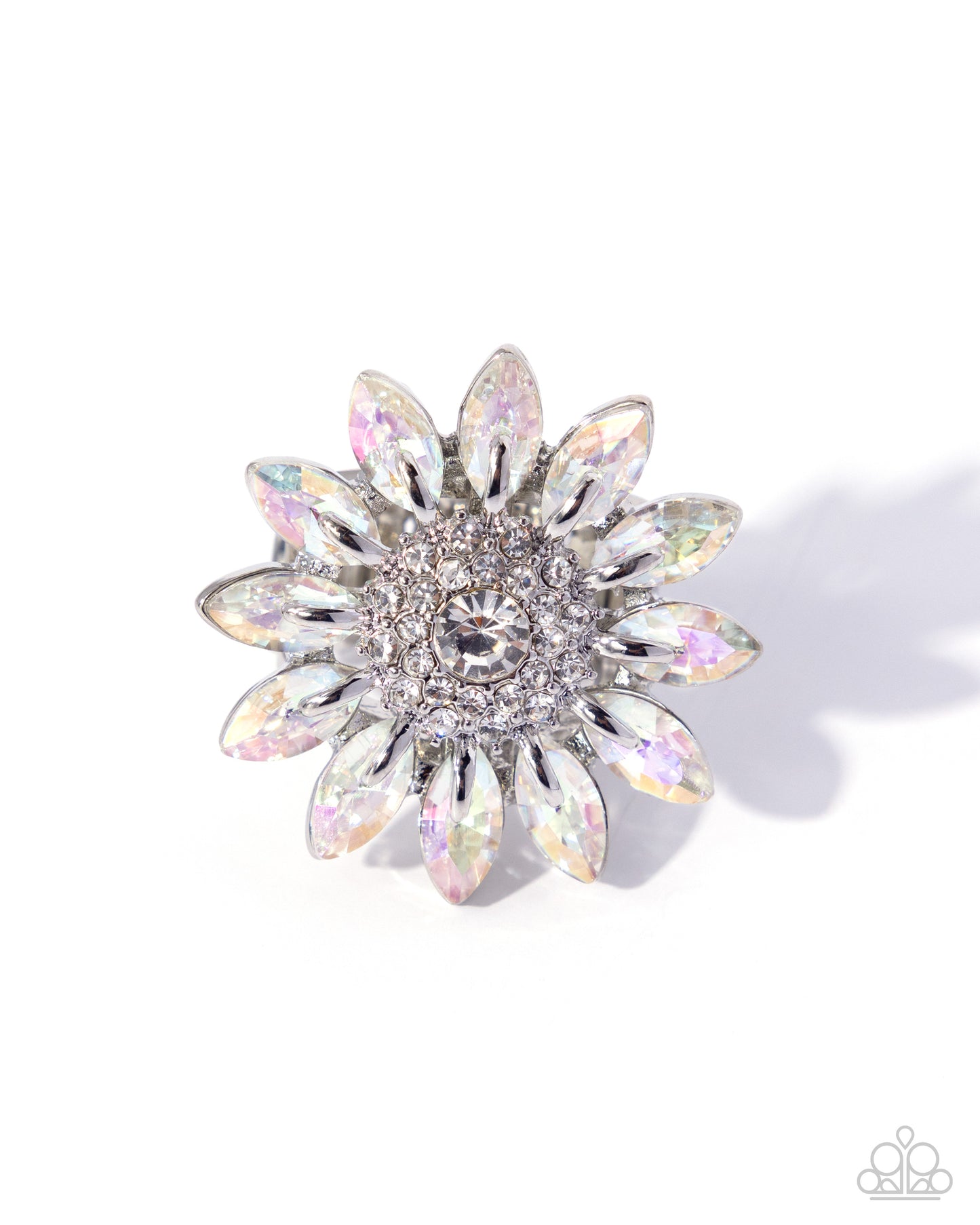 Dreamy Daisy Ring - White image 2