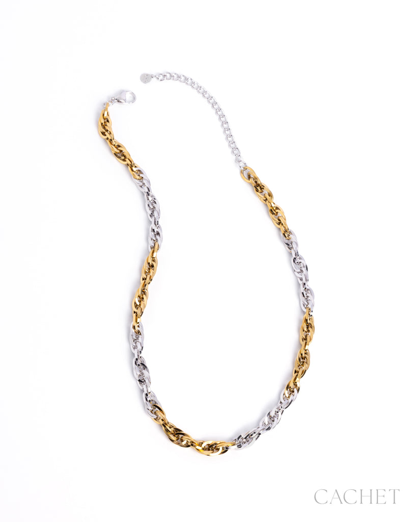 Saisonnière - 18K Gold/Rhodium Plated Necklace - LOP Diamond Trip Early Access Exclusive - Cache | Paparazzi Accessories