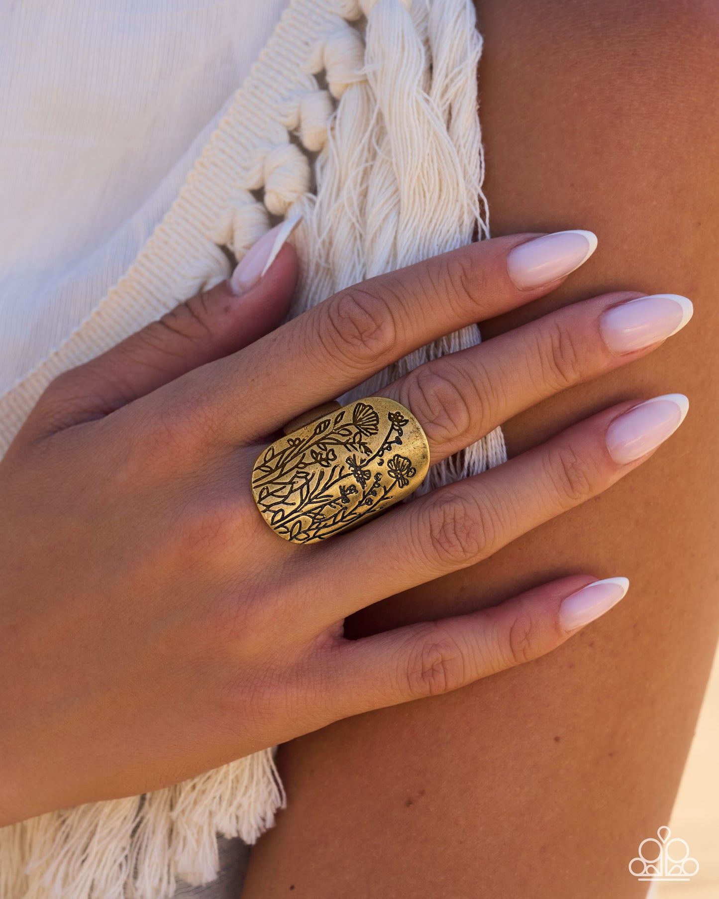 Out in the Garden Ring - Brass image 3