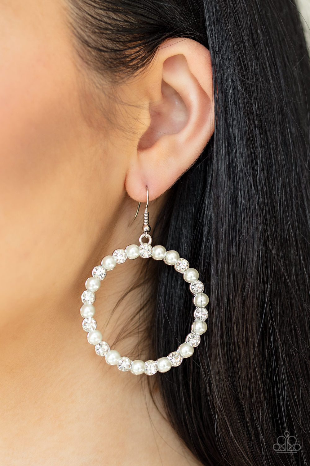 Paparazzi Pearl Palace - White - Pusher P