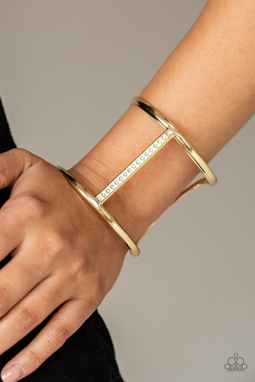 Paparazzi Diamond Deity - Gold Bracelet - Pusher P