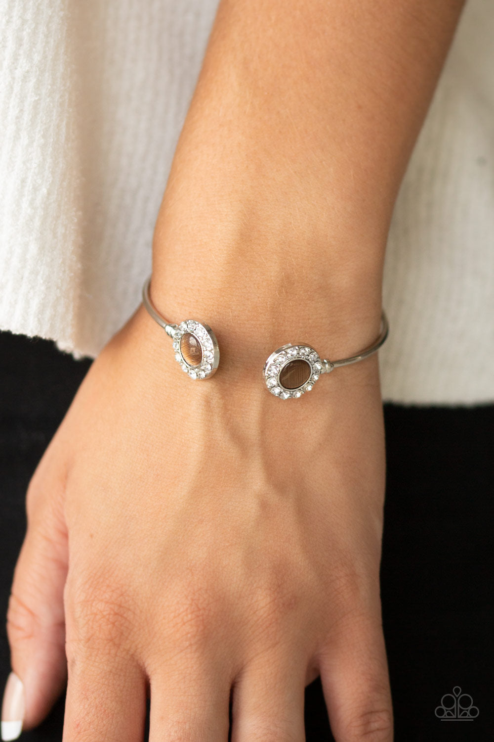 Paparazzi Instant Illumination - Brown Bracelet - Pusher P