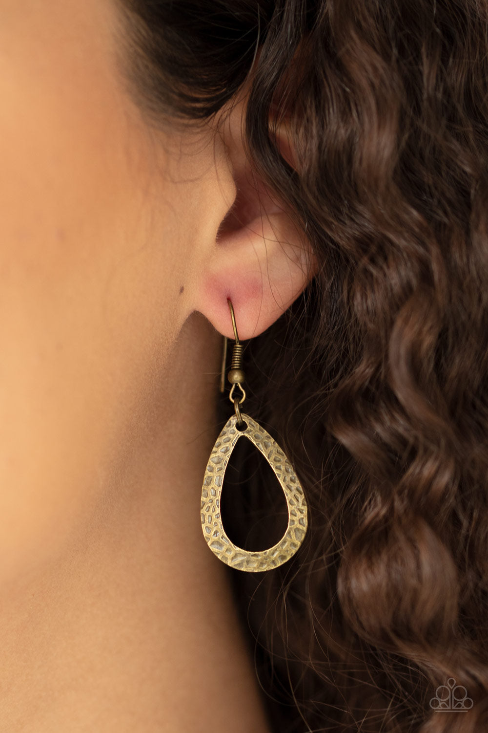 Paparazzi Teardrop Tempest - Brass Necklace - Pusher P
