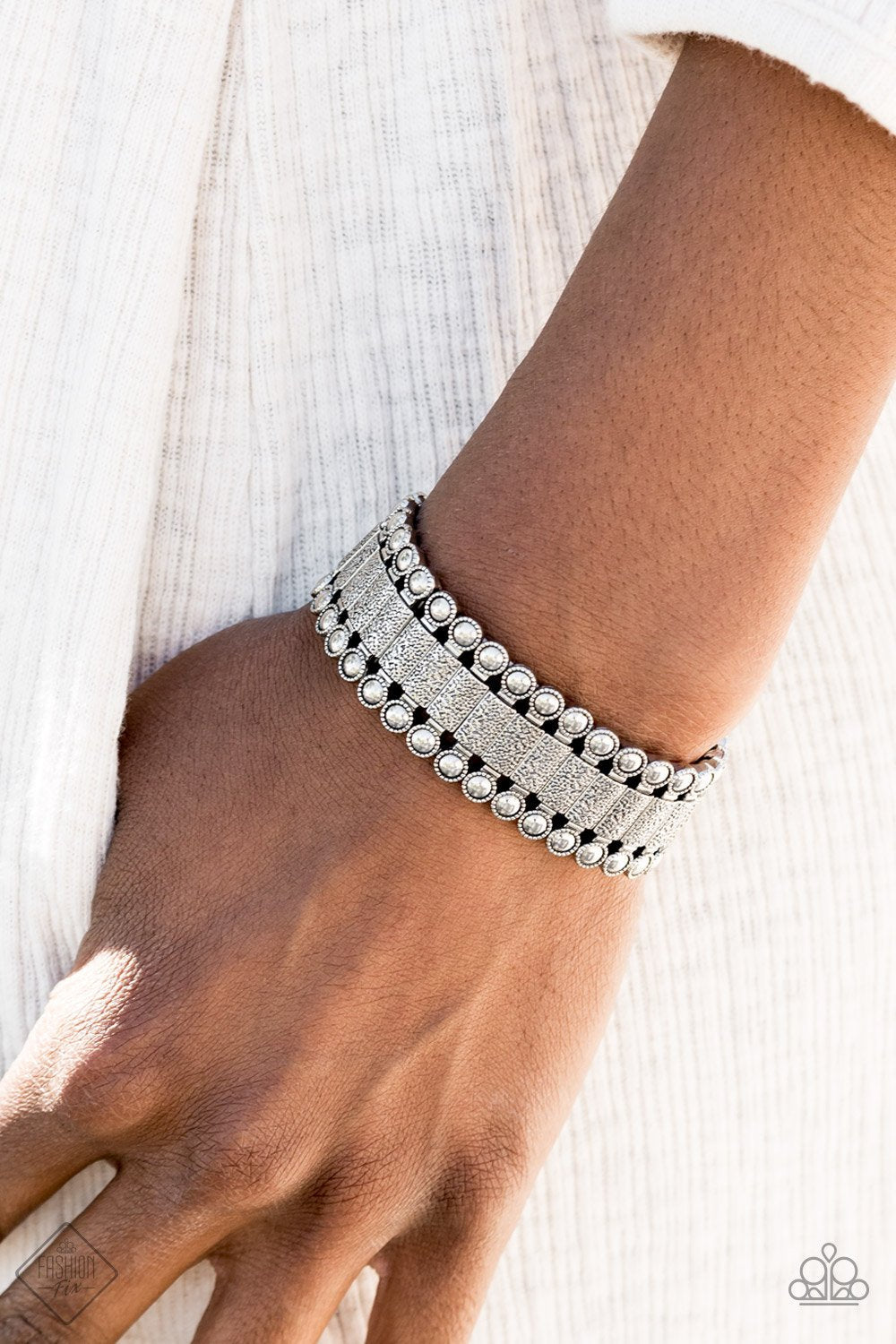 Paparazzi Simply Santa Fe - August's Fashion Fix 2020 Complete Trend Blend - Pusher P