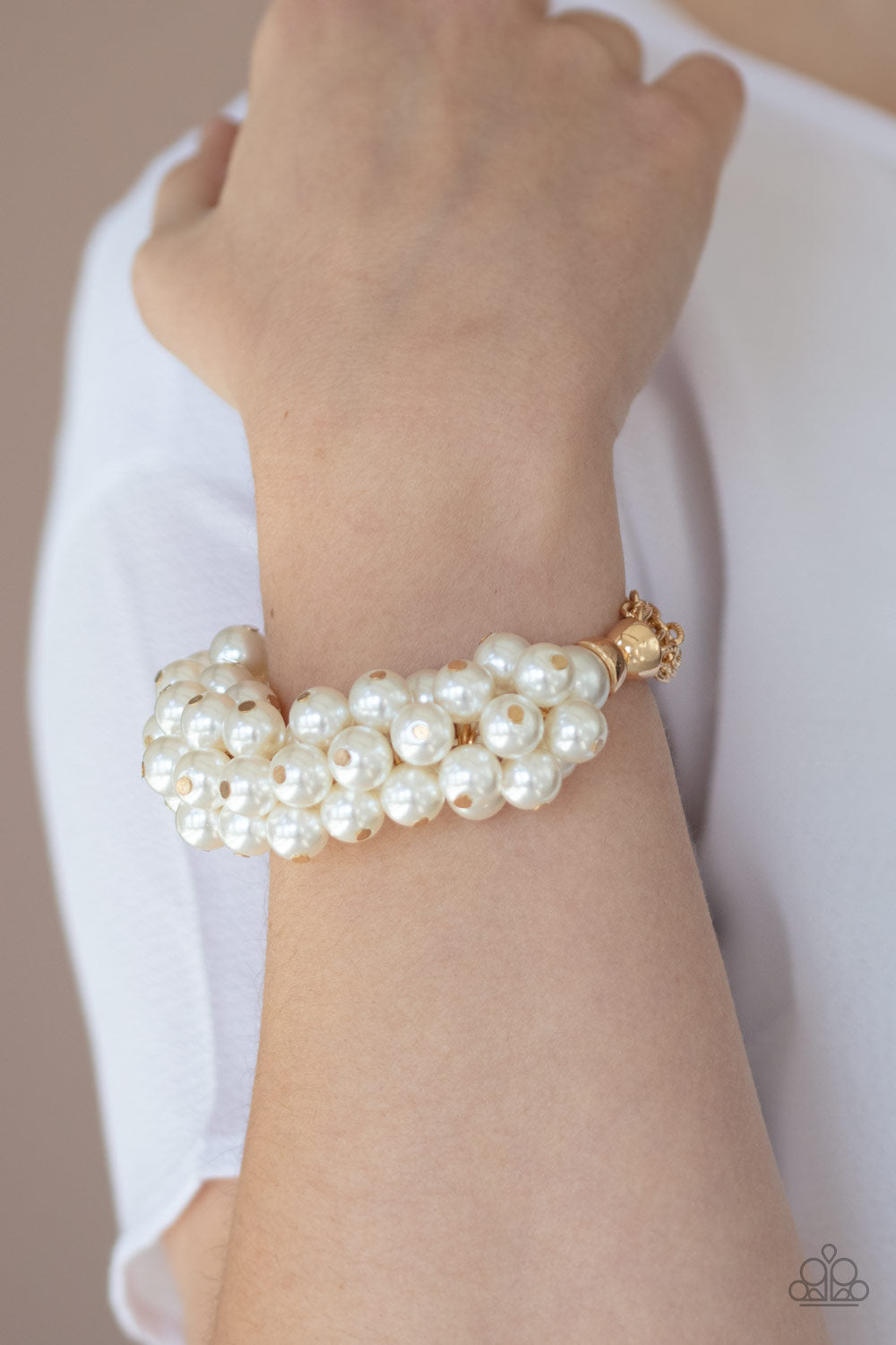 Paparazzi Up Class Clash - Gold Pearl Bracelet - Pusher P