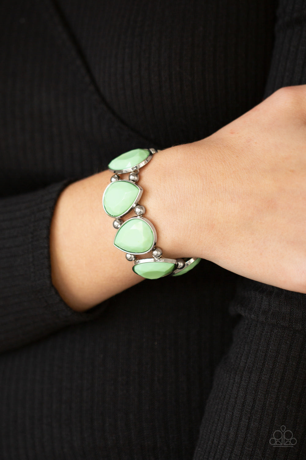 Paparazzi Flamboyant Tease - Green Bracelet - Pusher P