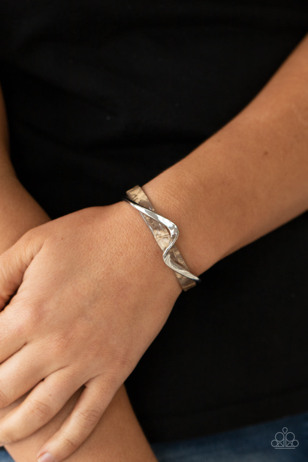 Paparazzi Craveable Curves - Brown Bracelet - Pusher P