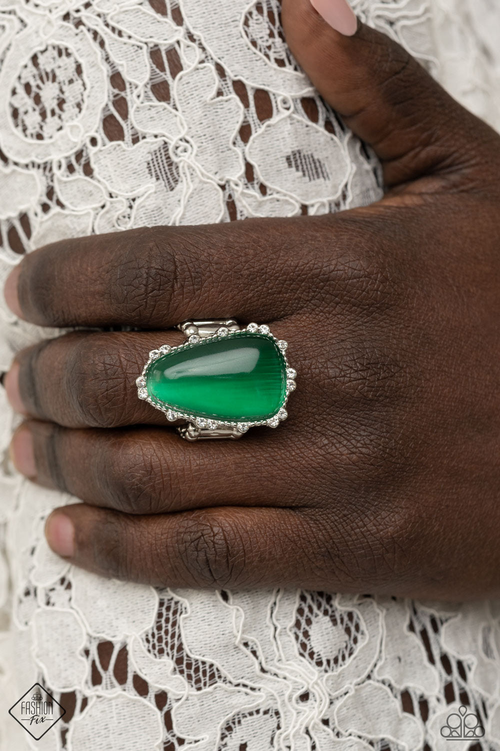 Paparazzi Newport Nouveau - Green Ring - Pusher P