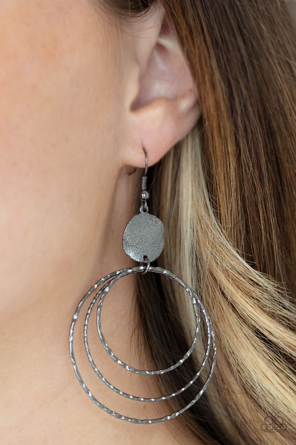 Paparazzi Universal Rehearsal - Black Earrings