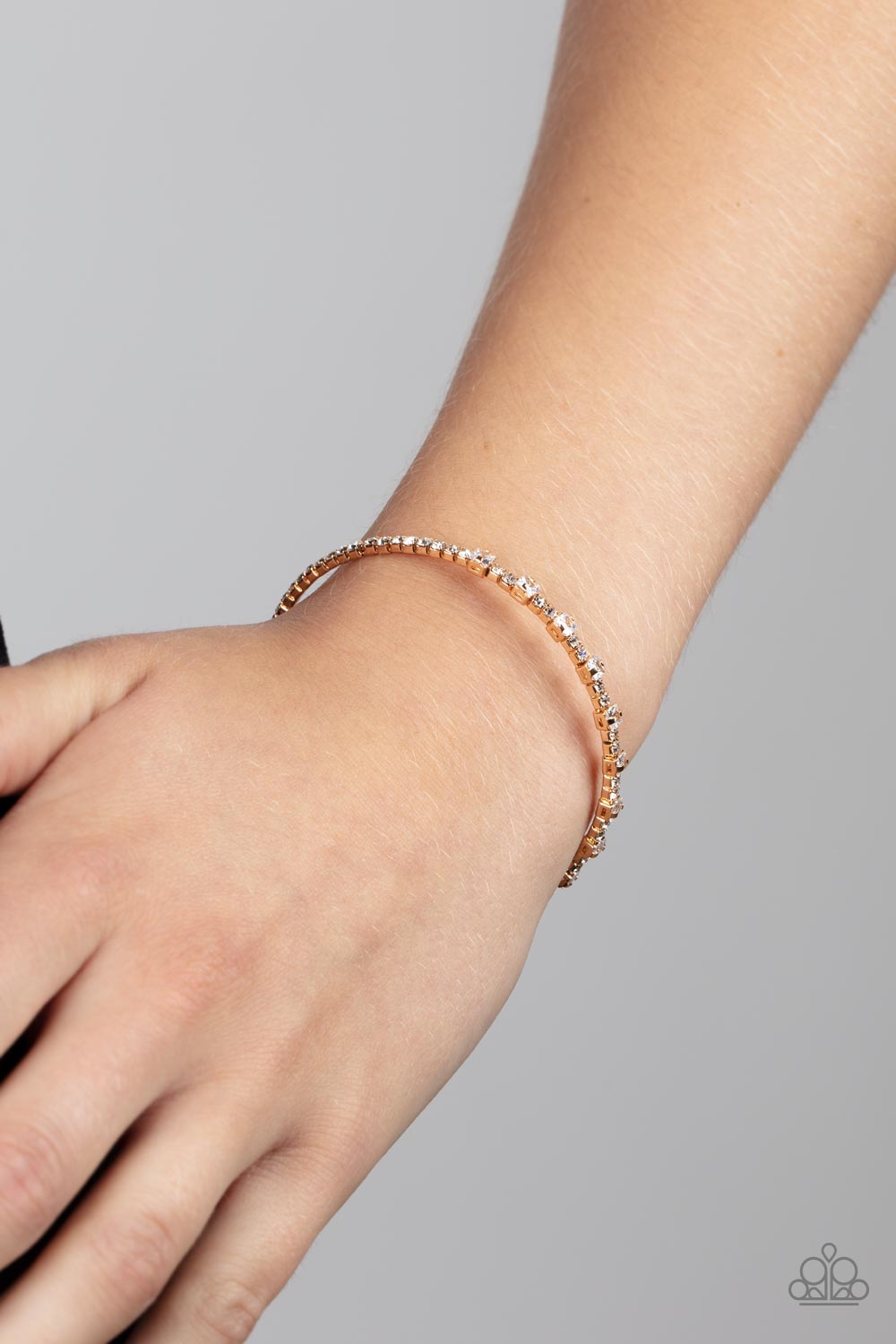 Paparazzi Timelessly Tiny - Gold Bracelet - Pusher P