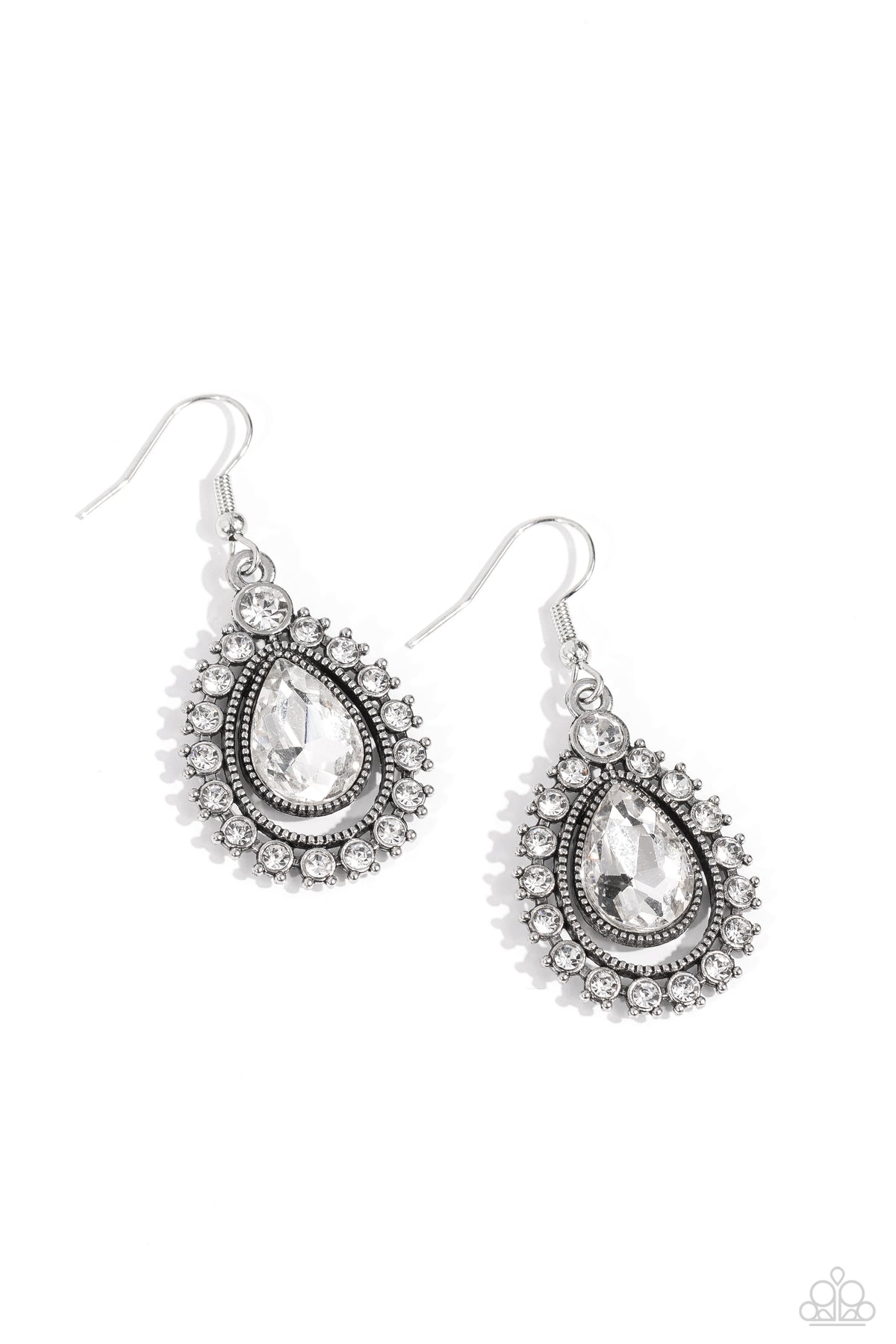 Divinely Duchess - White | Paparazzi Accessories