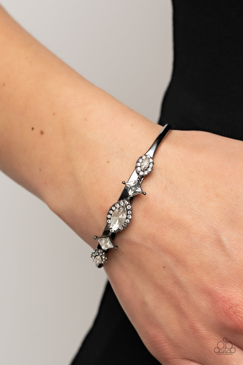 Paparazzi Disarming Dazzle - Black Bracelet - Pusher P