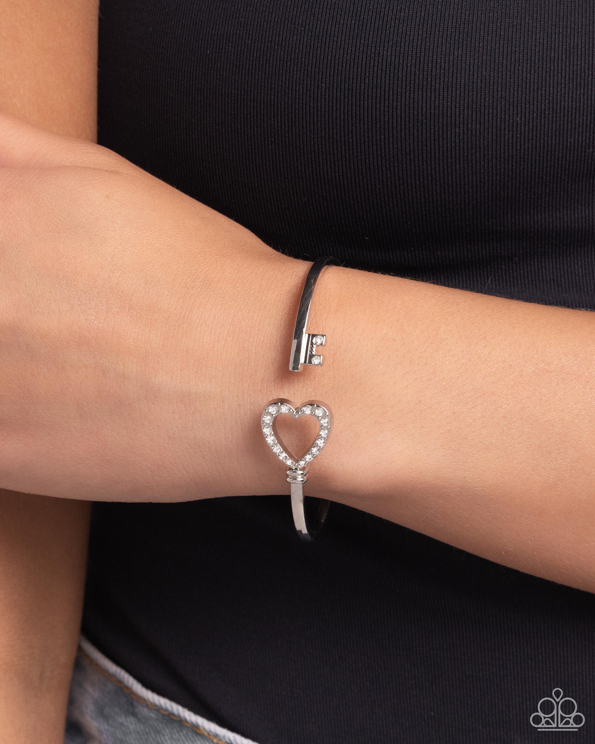 Paparazzi The Key to Romance - Heart Bracelet