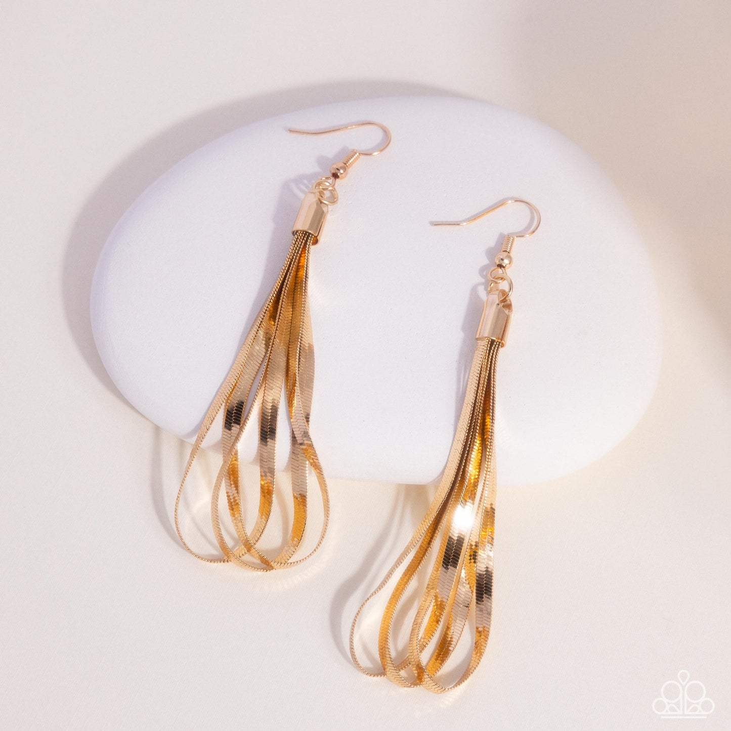Keen Keepsake - Gold Earry Earrings | Paparazzi Accessories