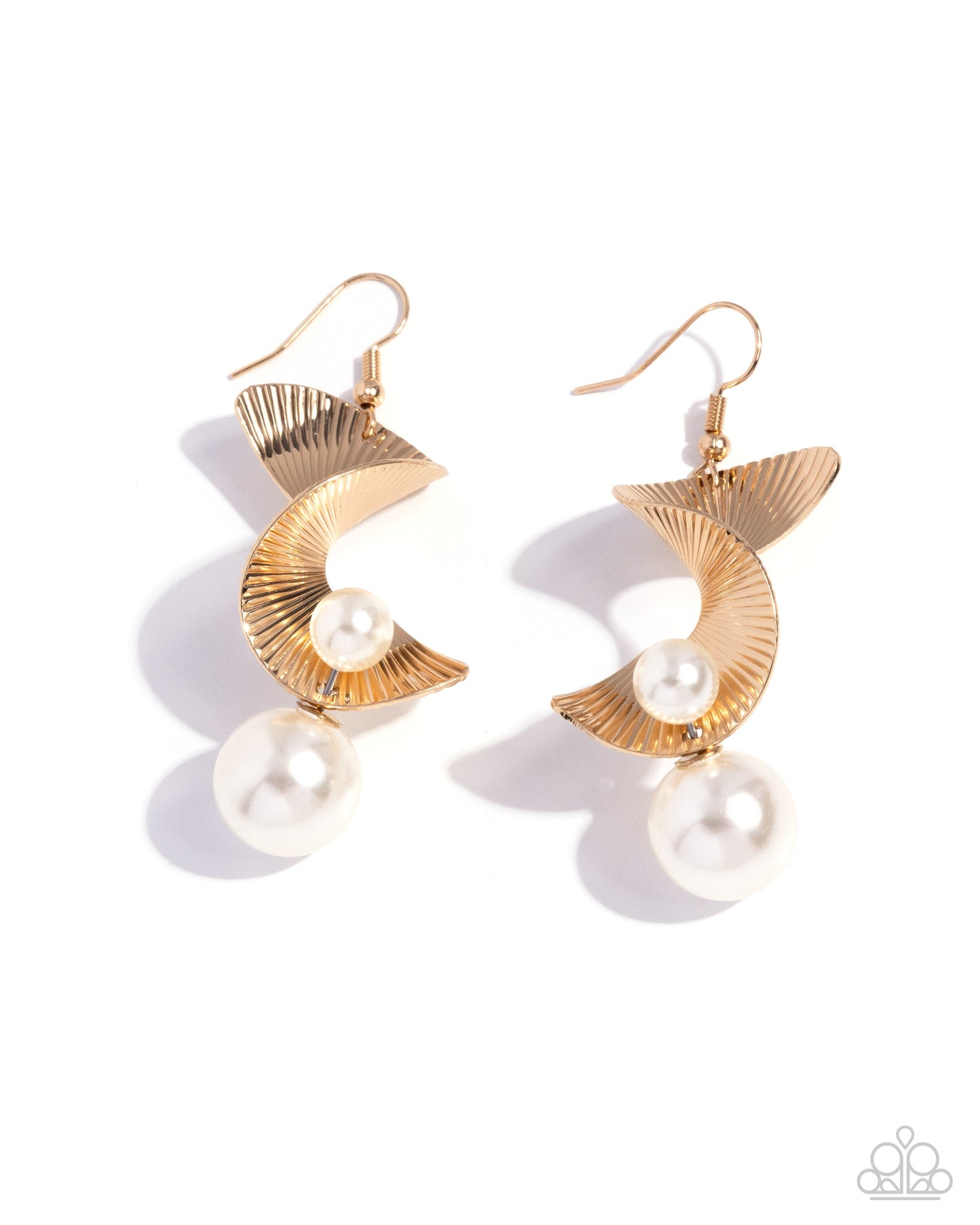 Curator Chic - Gold Earrings