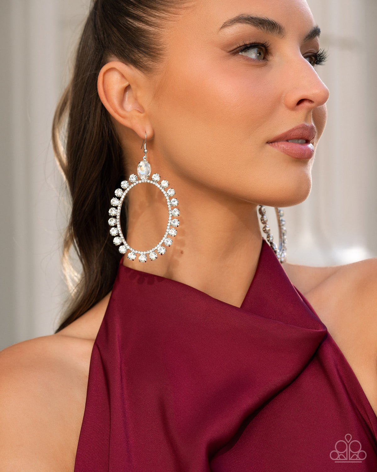 Portrait of a Queen - White | Paparazzi Accessories