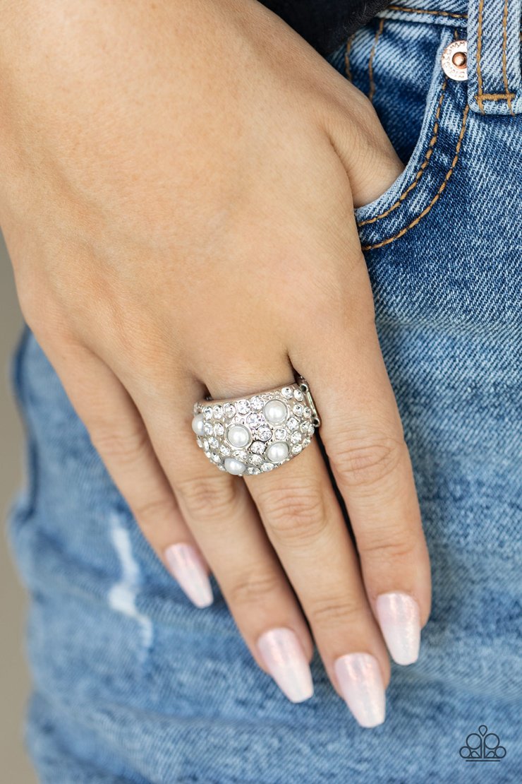 Paparazzi Gatsby's Girl - White Ring - Pusher P