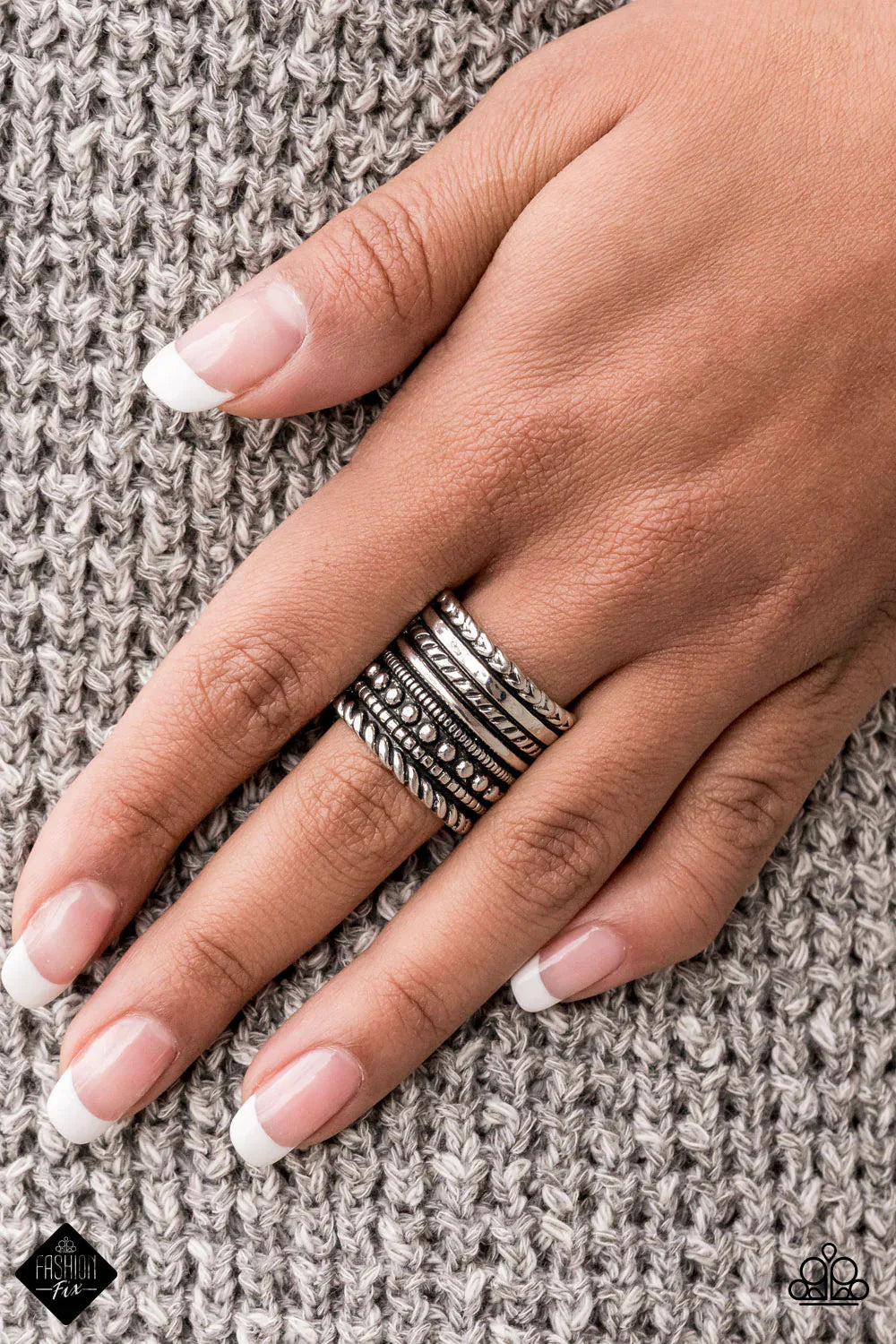 Paparazzi Simply Santa Fe - April's Fashion Fix 2021 Complete Trend Blend - Pusher P