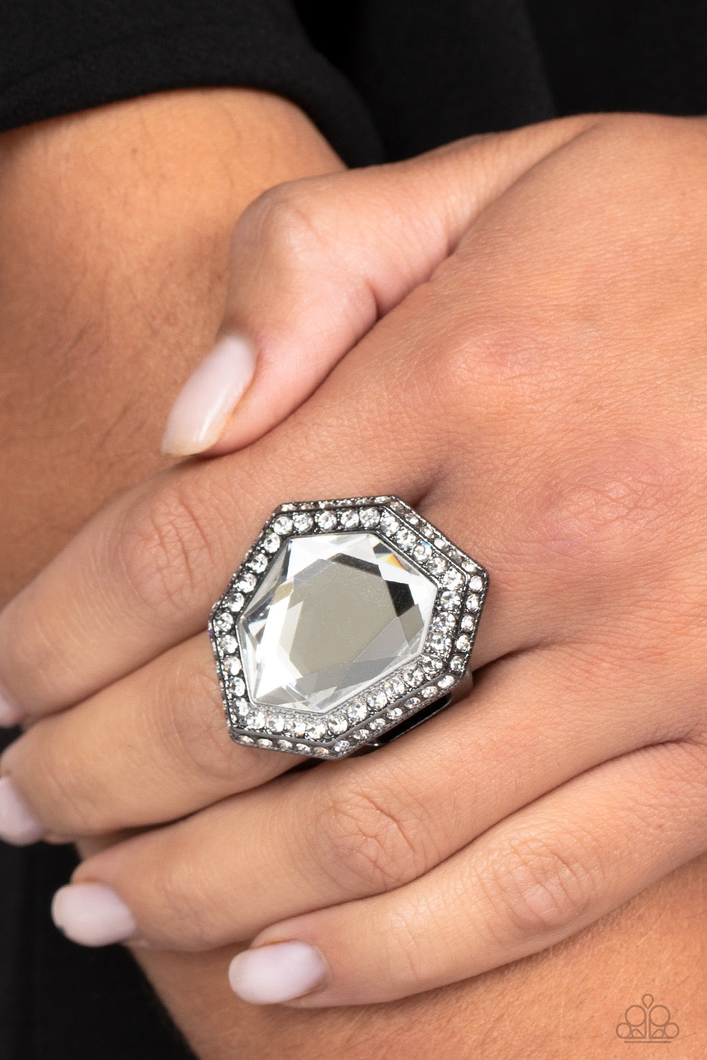 Paparazzi Smoldering Sass - Black Ring-Paparazzi Jewelry Images