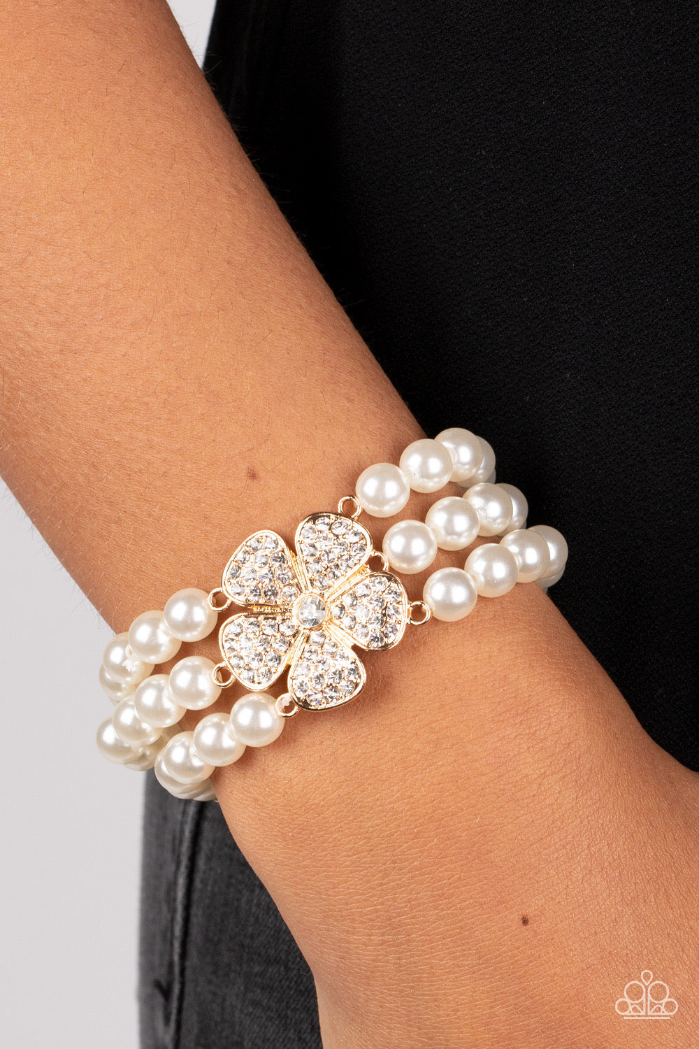 Paparazzi Park Avenue Orchard - Gold Bracelet -Paparazzi Jewelry Images