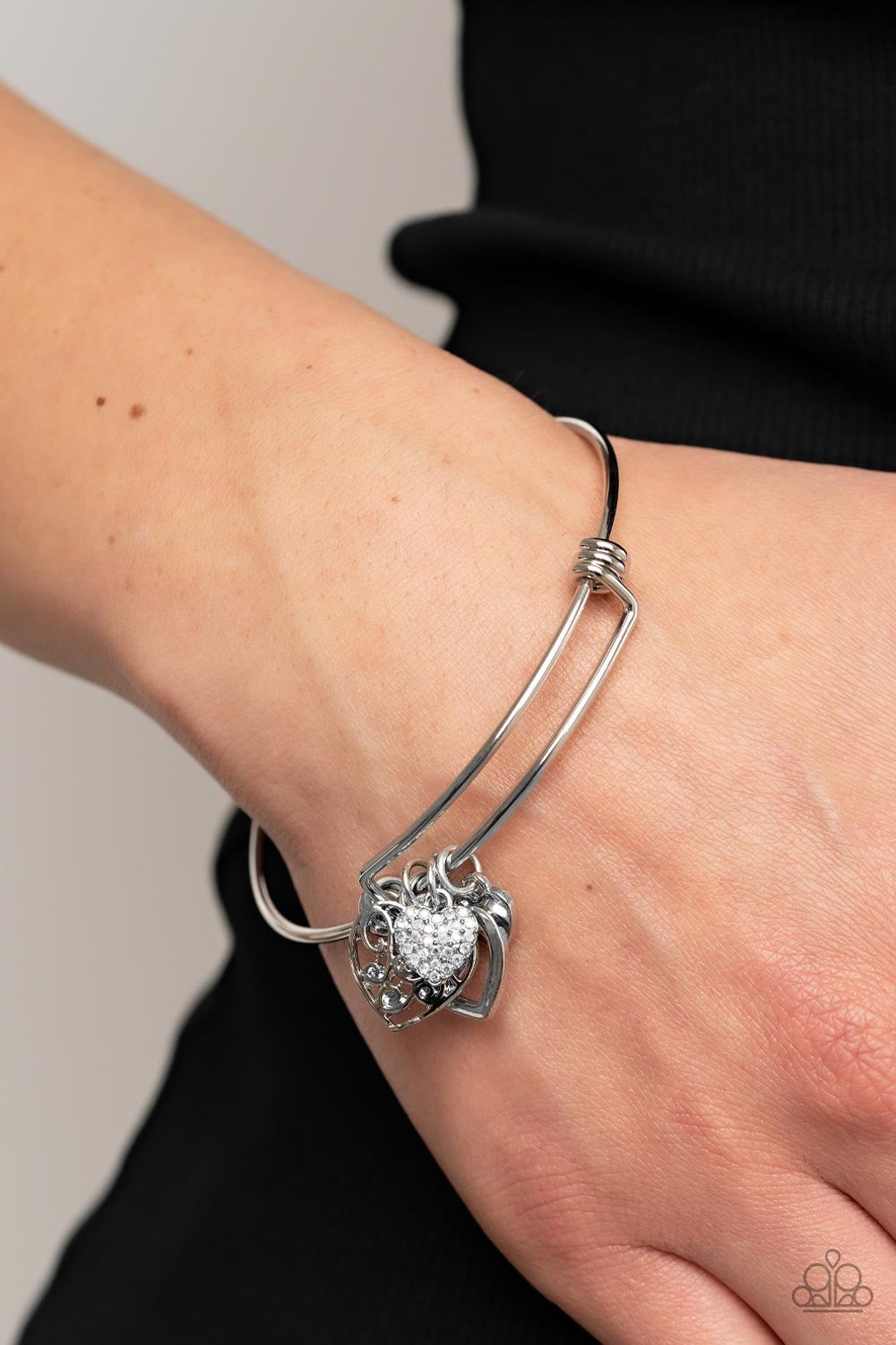 Paparazzi Im Yours - White Bracelet