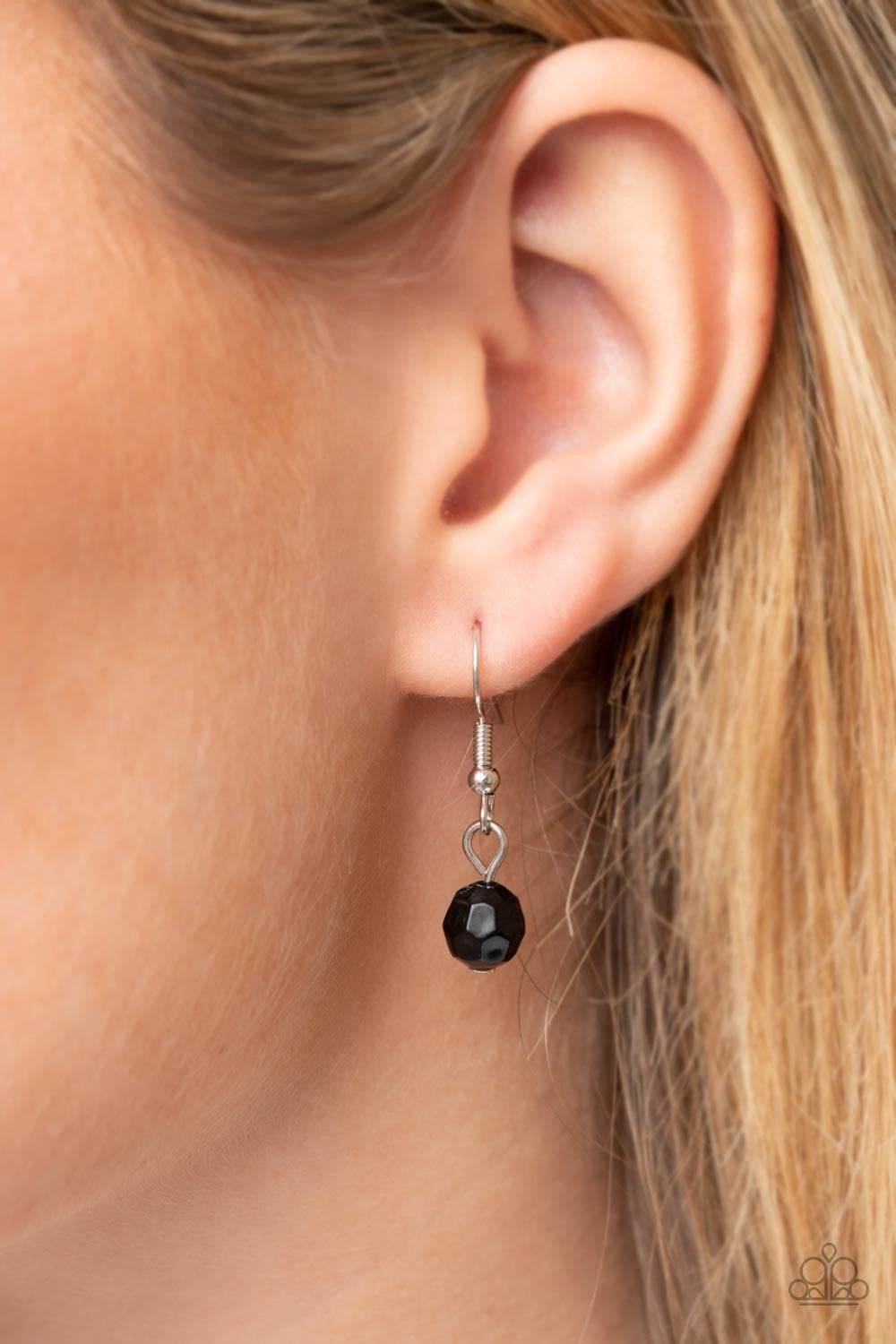Valley Girl Glamour - Black Necklace | Paparazzi Accessories