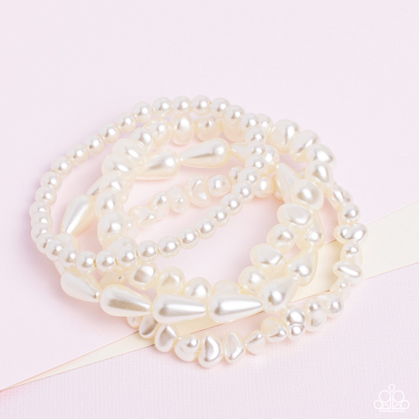Paparazzi Gossip PEARL - White Bracelet