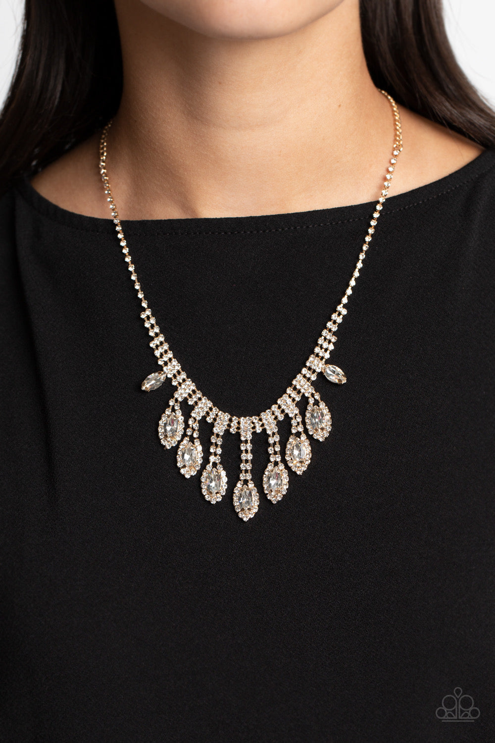Paparazzi REIGNING Romance - Gold Necklace -paparazzi Jewelry Images