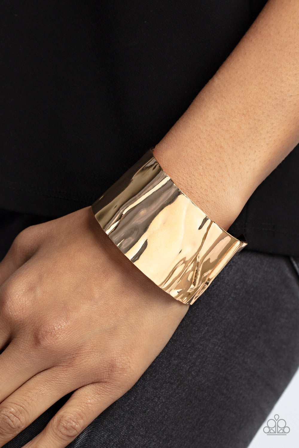 Paparazzi Modern Metallurgy - Gold Bracelet