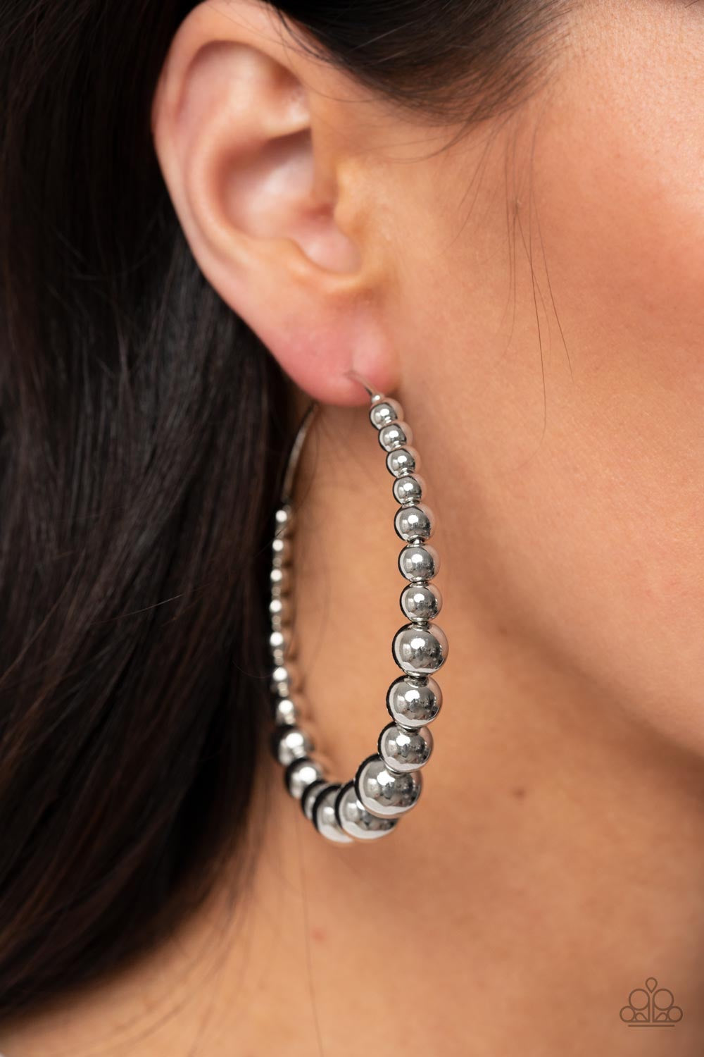 Paparazzi Show Off Your Curves - Silver Earring - Pusher P