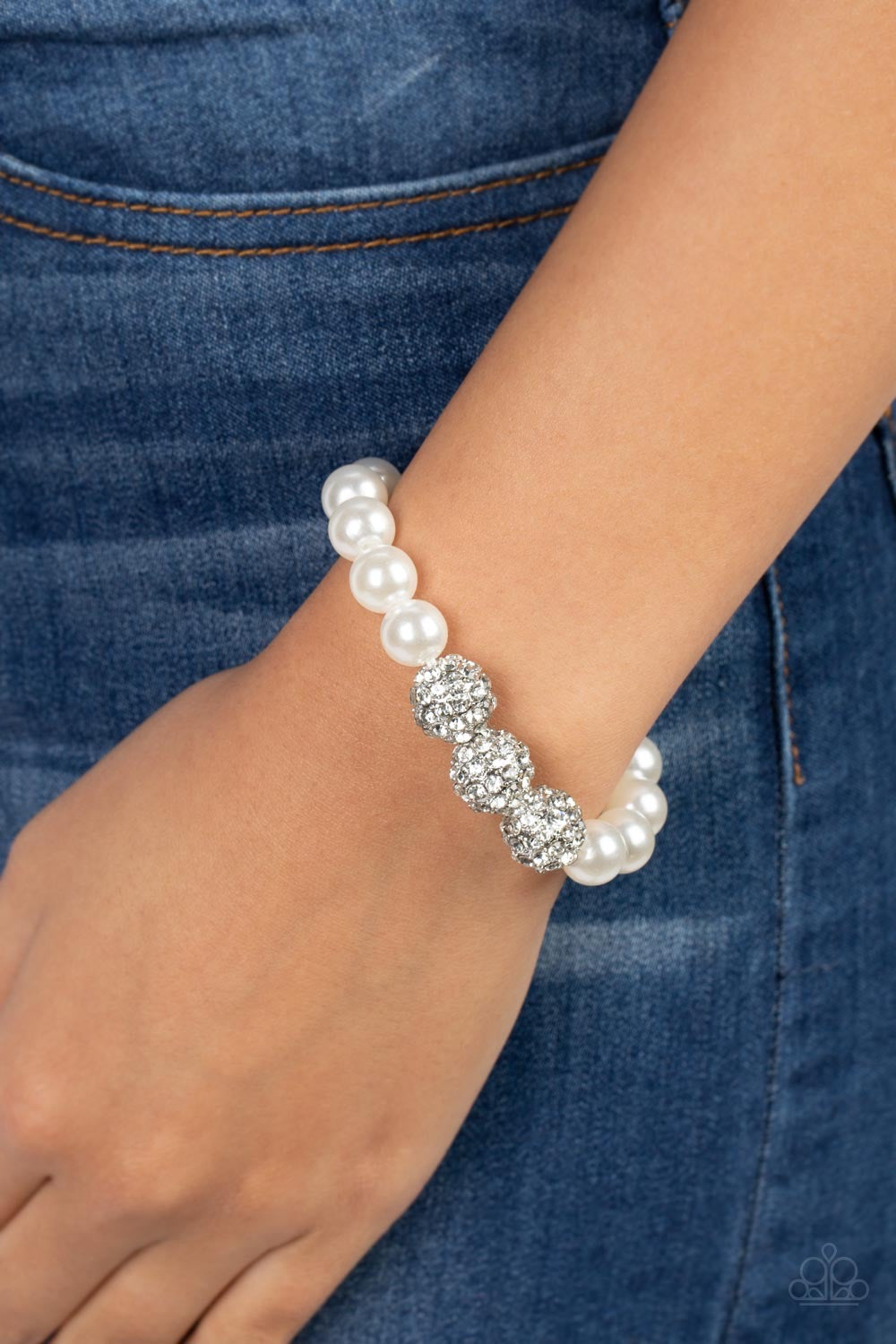 Paparazzi Breathtaking Ball - White Bracelet