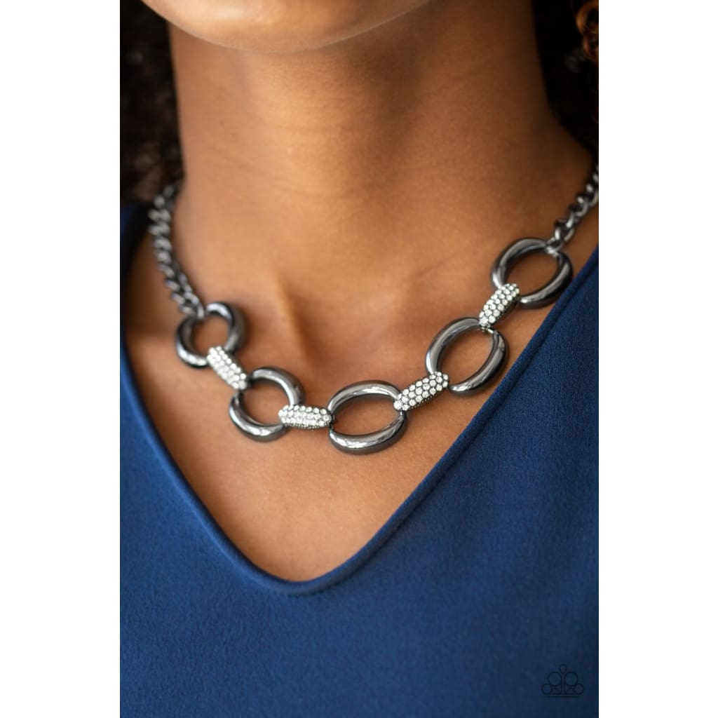 Paparazzi Boss Boulevard - Black/Gunmetal Necklace