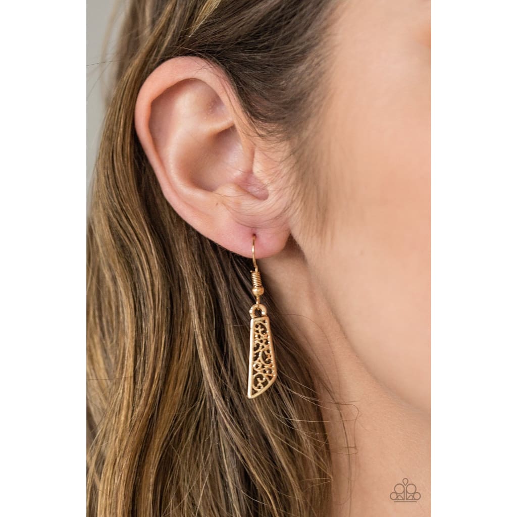 Paparazzi Cave Girl Grotto - Gold