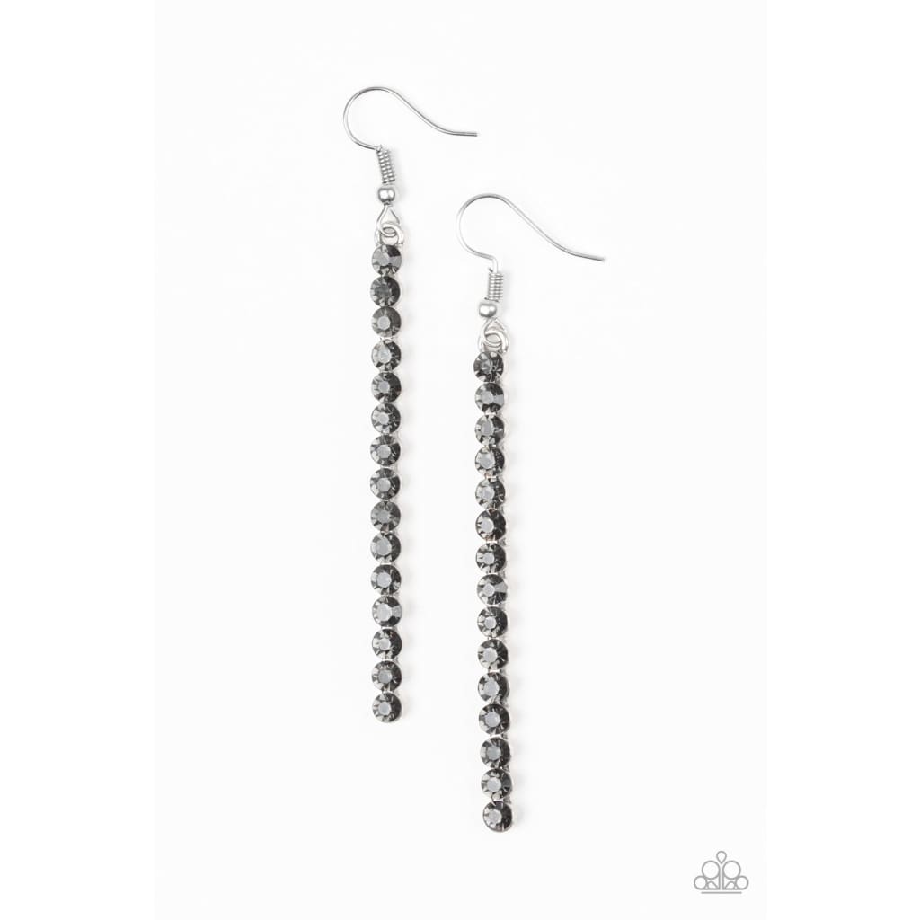 Paparazzi Grunge Meets Glamour - Black