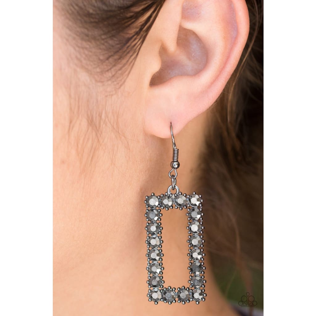 Paparazzi Mirror, Mirror - Black Earring