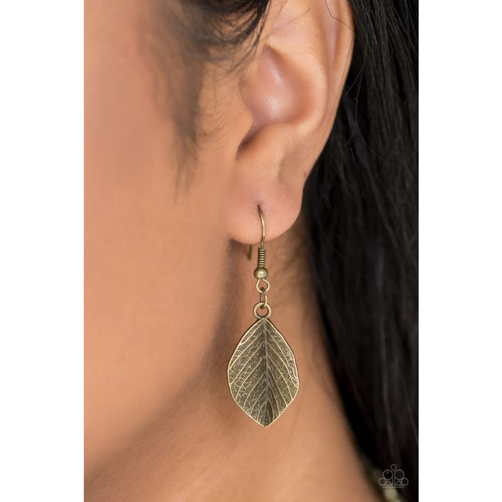 Paparazzi Serenely Sequoia Brass
