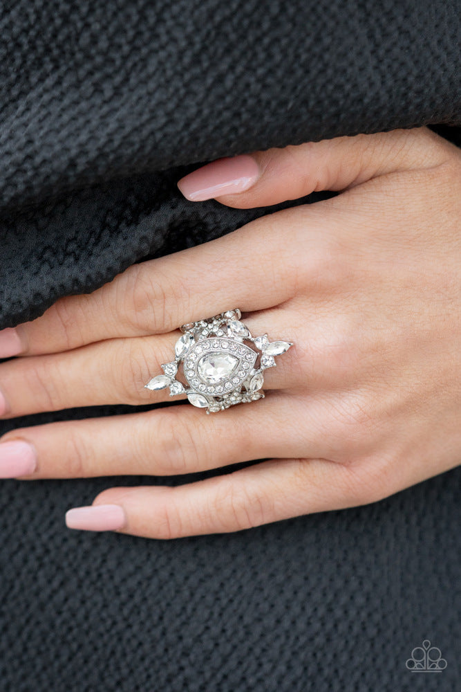 Mega Stardom Ring - White image 3