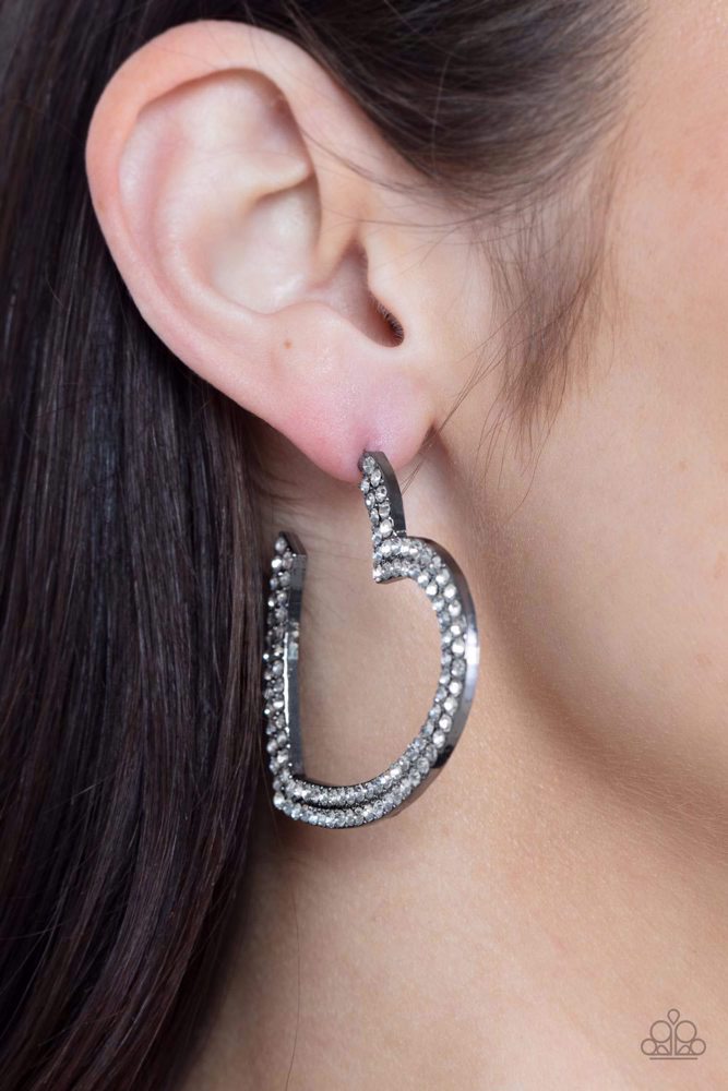 AMORE to Love Earrings - Black