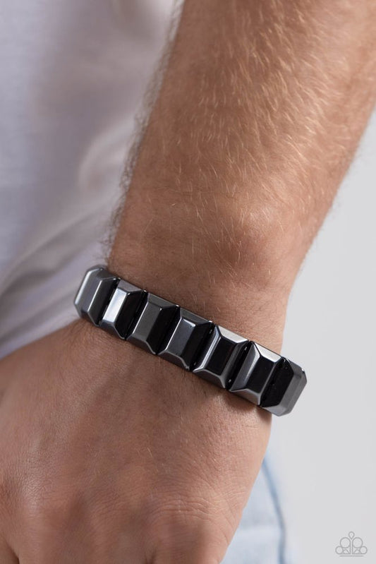 Chunky Champion - Black | Paparazzi Accessories