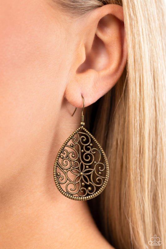 Tour de Garden - Brass | Paparazzi Accessories