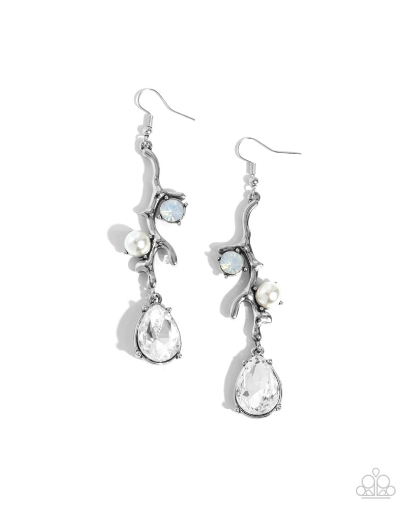 Glitzy Giveaway - White | Paparazzi Accessories