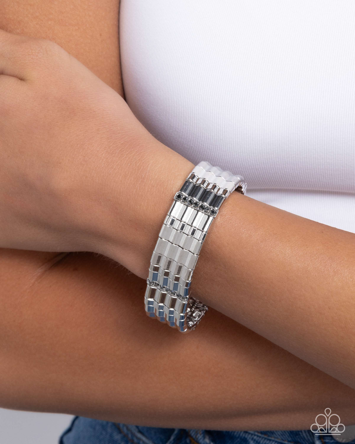 Glistening Getaway - Silver | Paparazzi Accessories