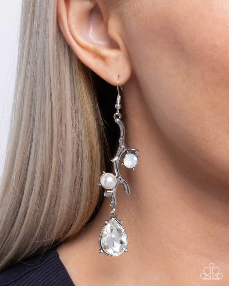 Glitzy Giveaway - White | Paparazzi Accessories
