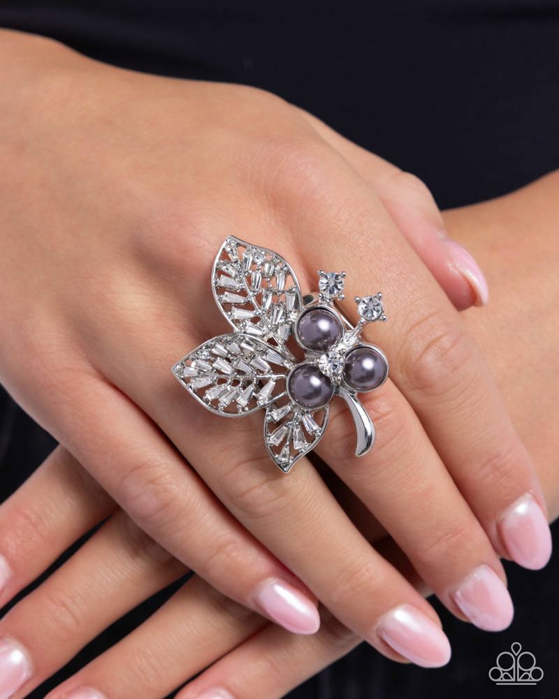 Luminescent Leaves Ring - Silver