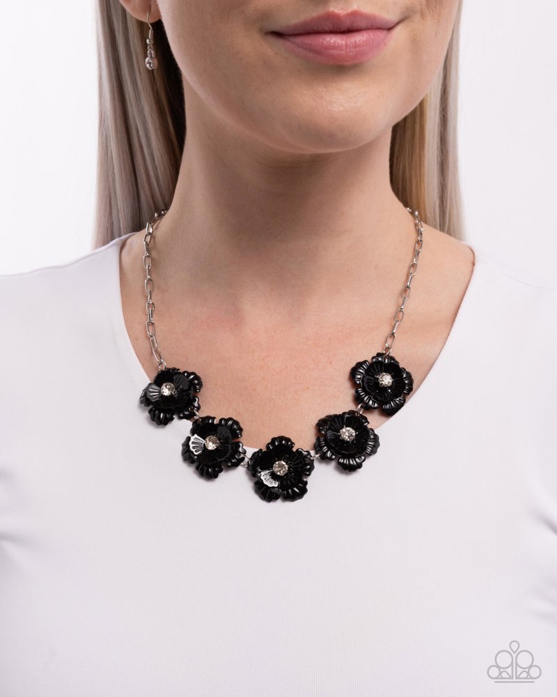 Flower Chain - Black | Paparazzi Accessories