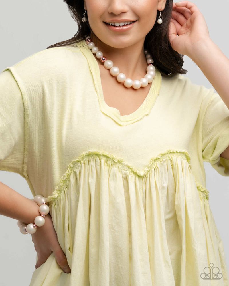 Pearl Platoon - Complete Look - Pink 2-Piece Set - Paparazzi
