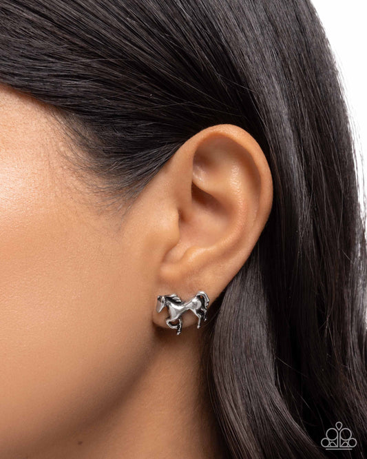 Stallion Selfie - Silver | Paparazzi Accessories