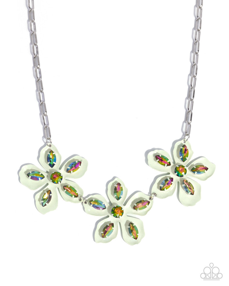 Prismatic Prestige - Green | Paparazzi Accessories