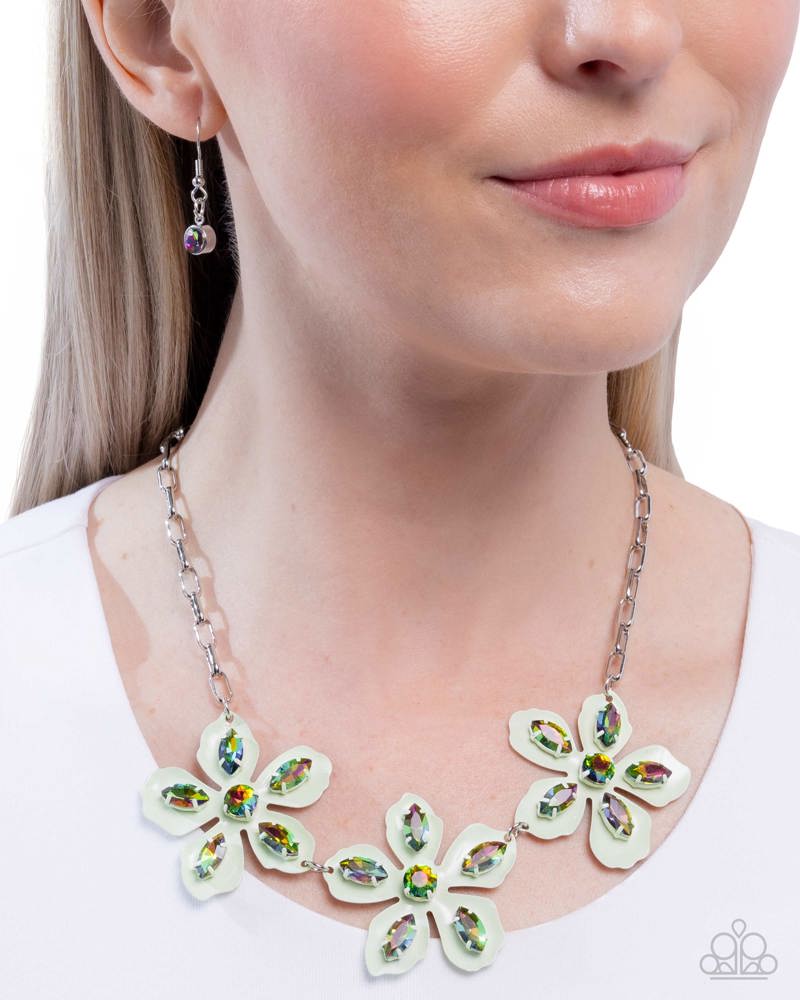 Prismatic Prestige - Green | Paparazzi Accessories